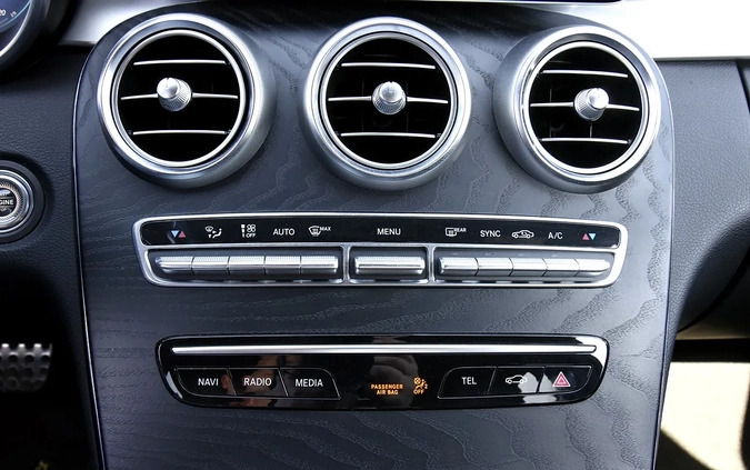 Mercedes-Benz Klasa C cena 126688 przebieg: 110196, rok produkcji 2018 z Nowogród małe 436